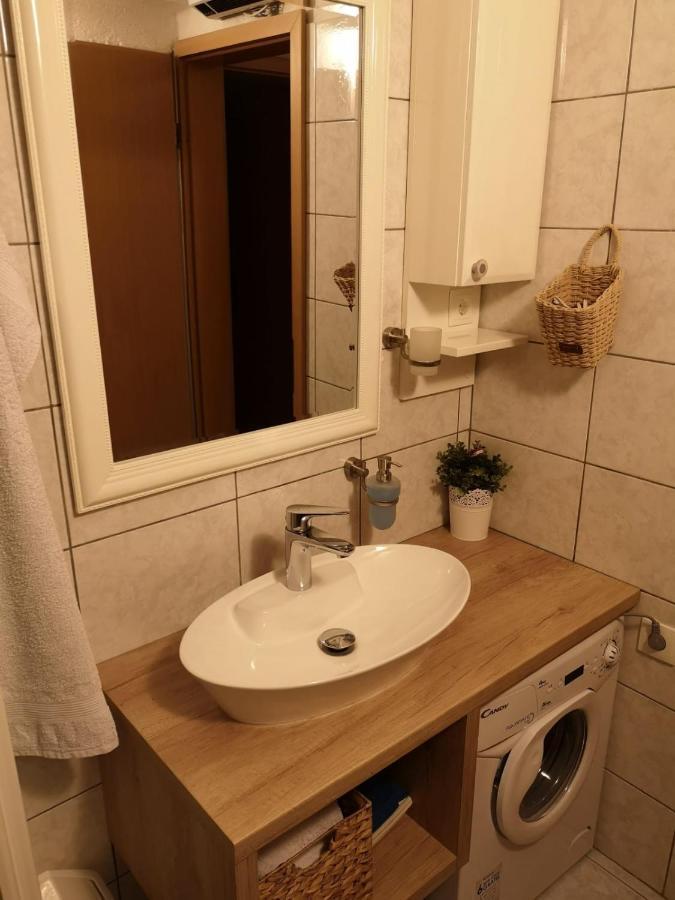 Baska Voda - Apartmani Vesna Экстерьер фото