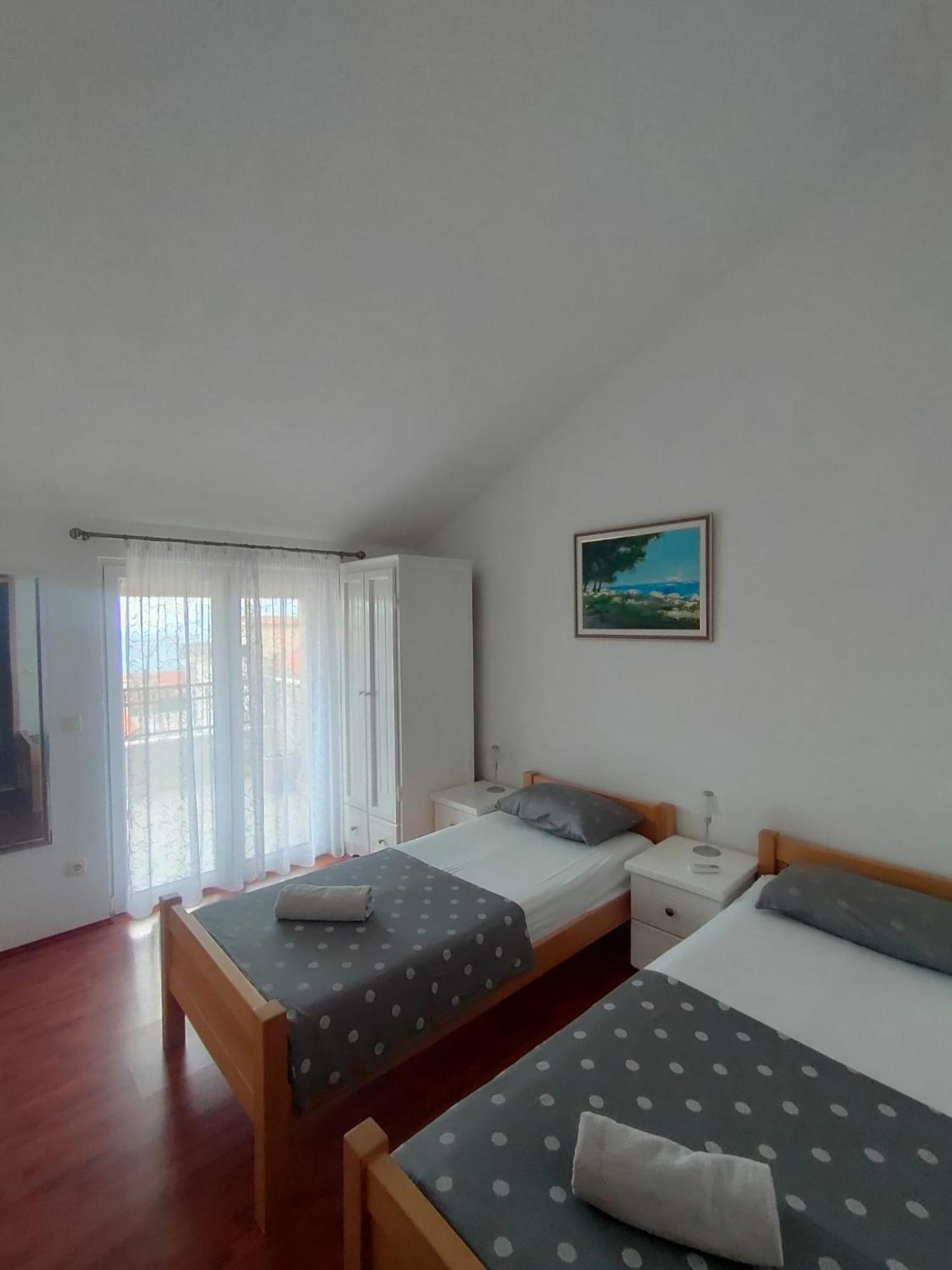 Baska Voda - Apartmani Vesna Номер фото